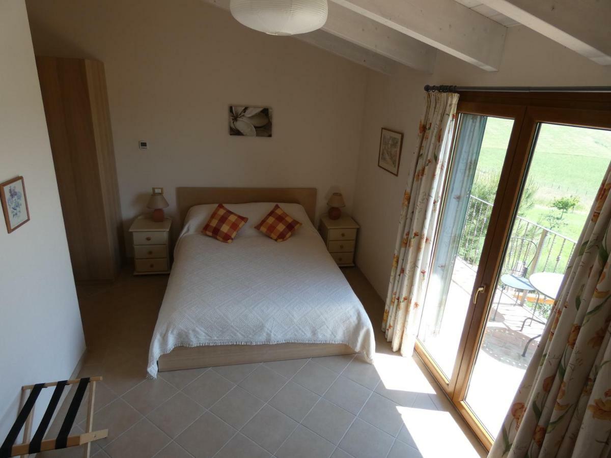 Il Frutteto Bed And Breakfast Ripattone Luaran gambar
